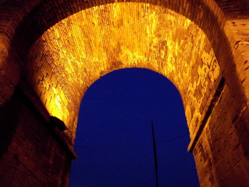 Golden Gate Hotel Topkapi Istanbul Bagian luar foto